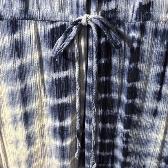 Blue and White Ruched Maxi Dress with Cap Raglan Sleeves - Picture 7 of 11